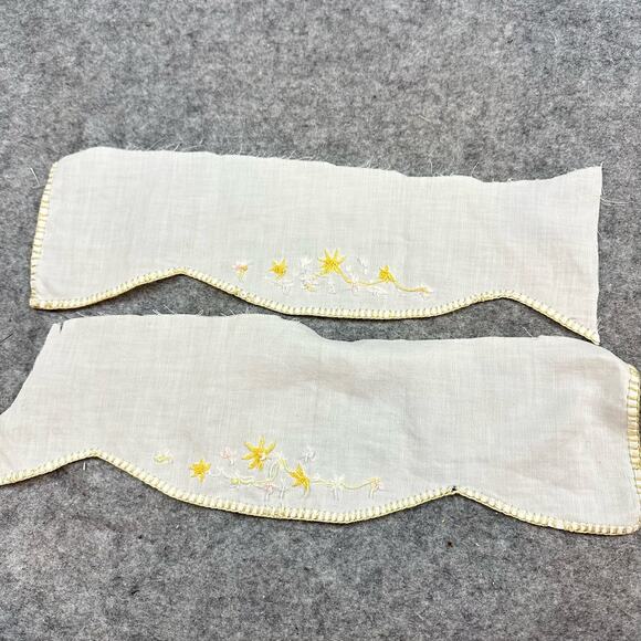 Set of 2 Vintage Linen Scrap Pieces Remainders Yellow Floral Embroidery Edges - Picture 4 of 5